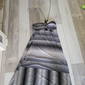 Summer dress. Tie up around neck. Size M